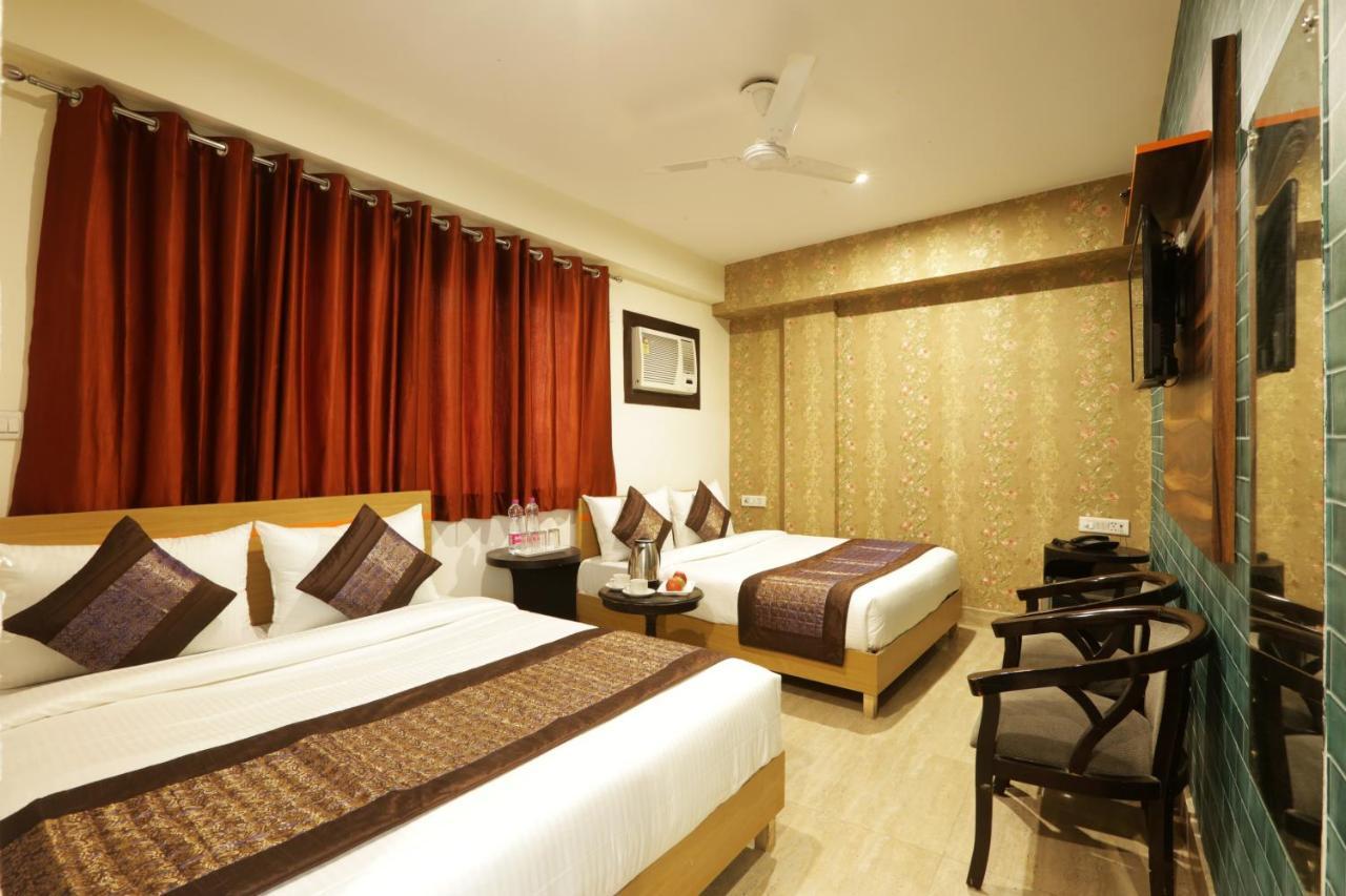 Hotel Classic Plaza At Delhi Airport Nuova Delhi Esterno foto