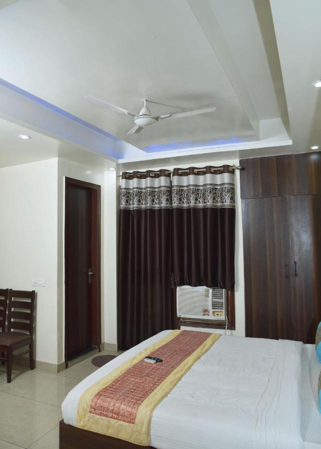 Hotel Classic Plaza At Delhi Airport Nuova Delhi Esterno foto