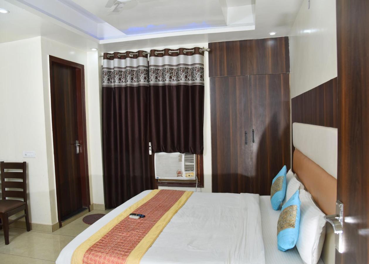 Hotel Classic Plaza At Delhi Airport Nuova Delhi Esterno foto