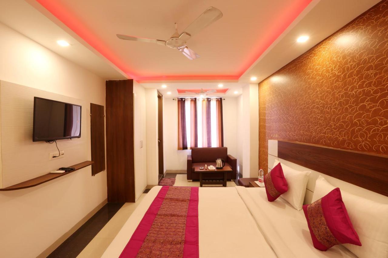 Hotel Classic Plaza At Delhi Airport Nuova Delhi Esterno foto