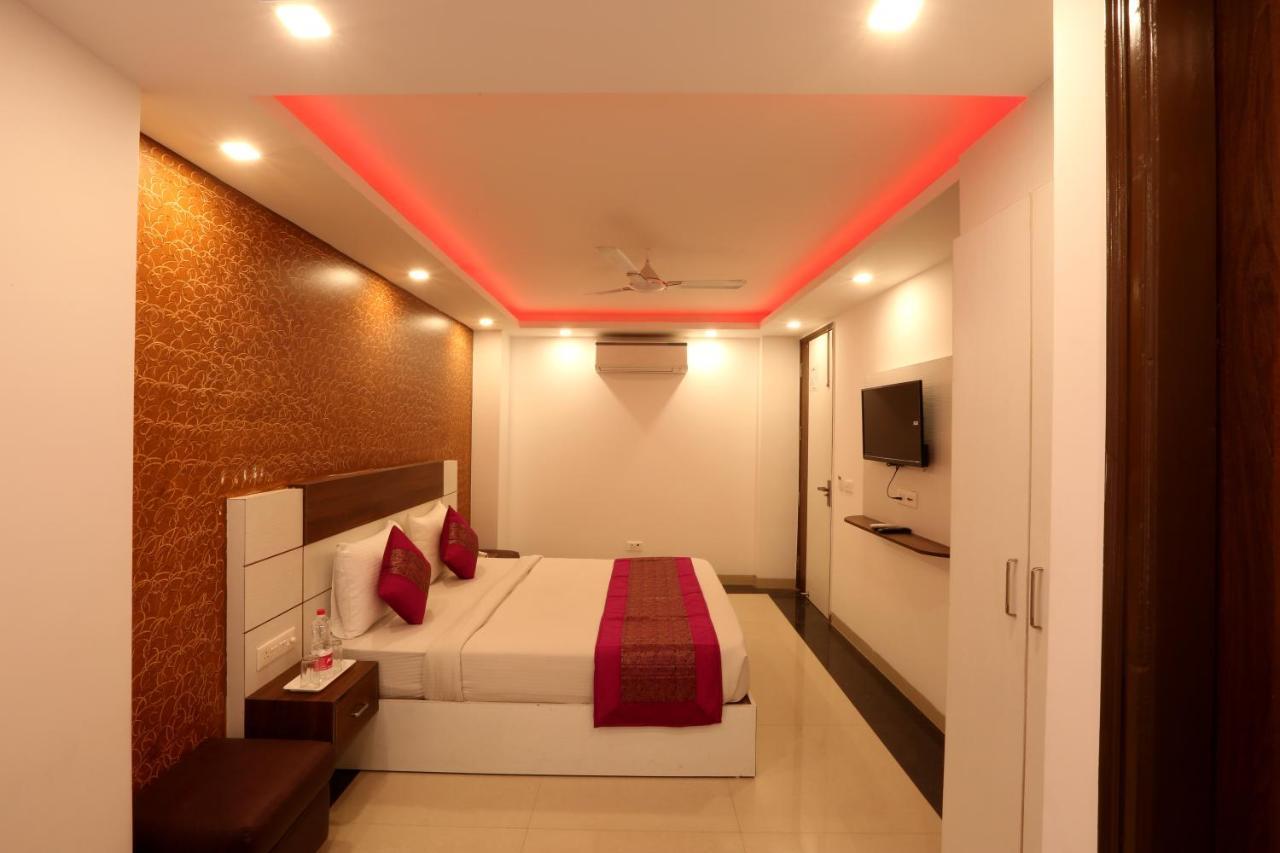 Hotel Classic Plaza At Delhi Airport Nuova Delhi Esterno foto