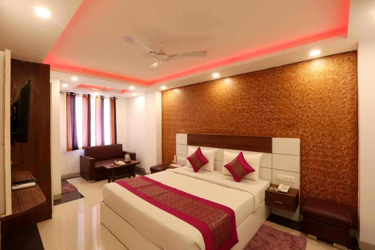 Hotel Classic Plaza At Delhi Airport Nuova Delhi Esterno foto