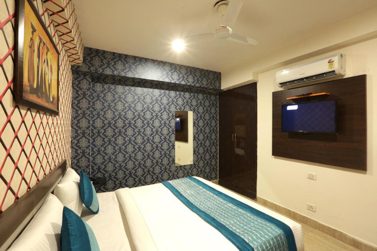 Hotel Classic Plaza At Delhi Airport Nuova Delhi Esterno foto